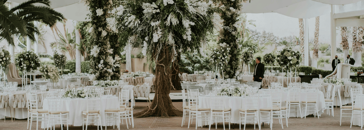 A 100-guest wedding under £6,000