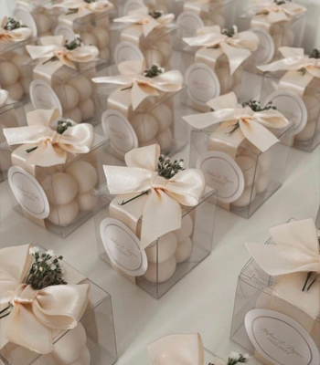 Plastic Favours Inspiration 1