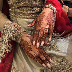Henna Artist