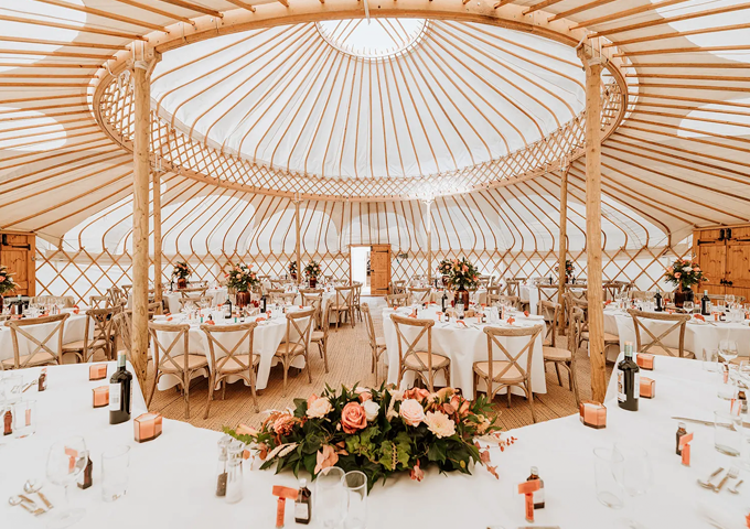 Elegant marquee setup 3
