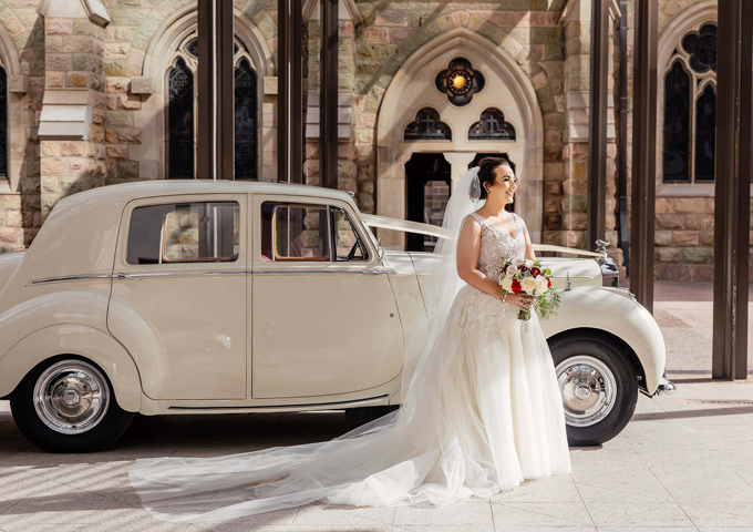 Luxury wedding car 1