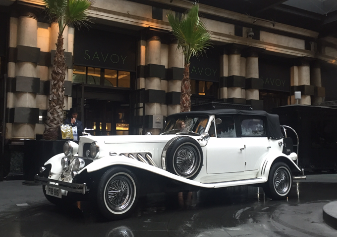 Luxury wedding car 3